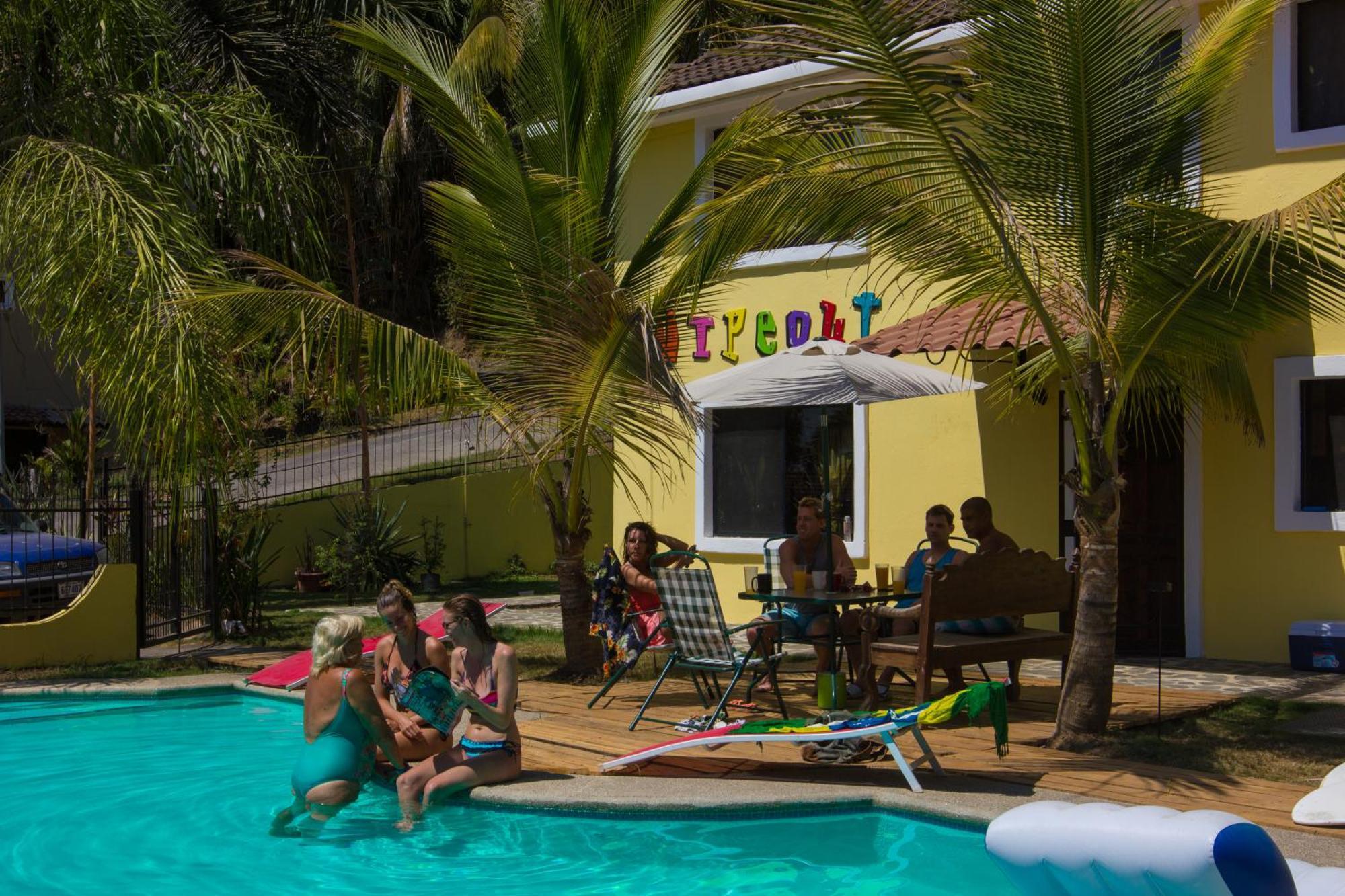 Wipeout Hostel Jaco Exterior photo