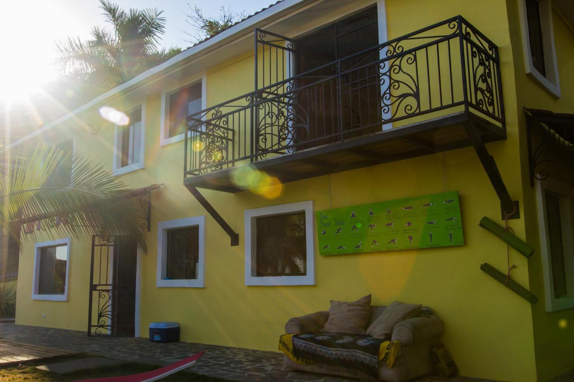 Wipeout Hostel Jaco Exterior photo